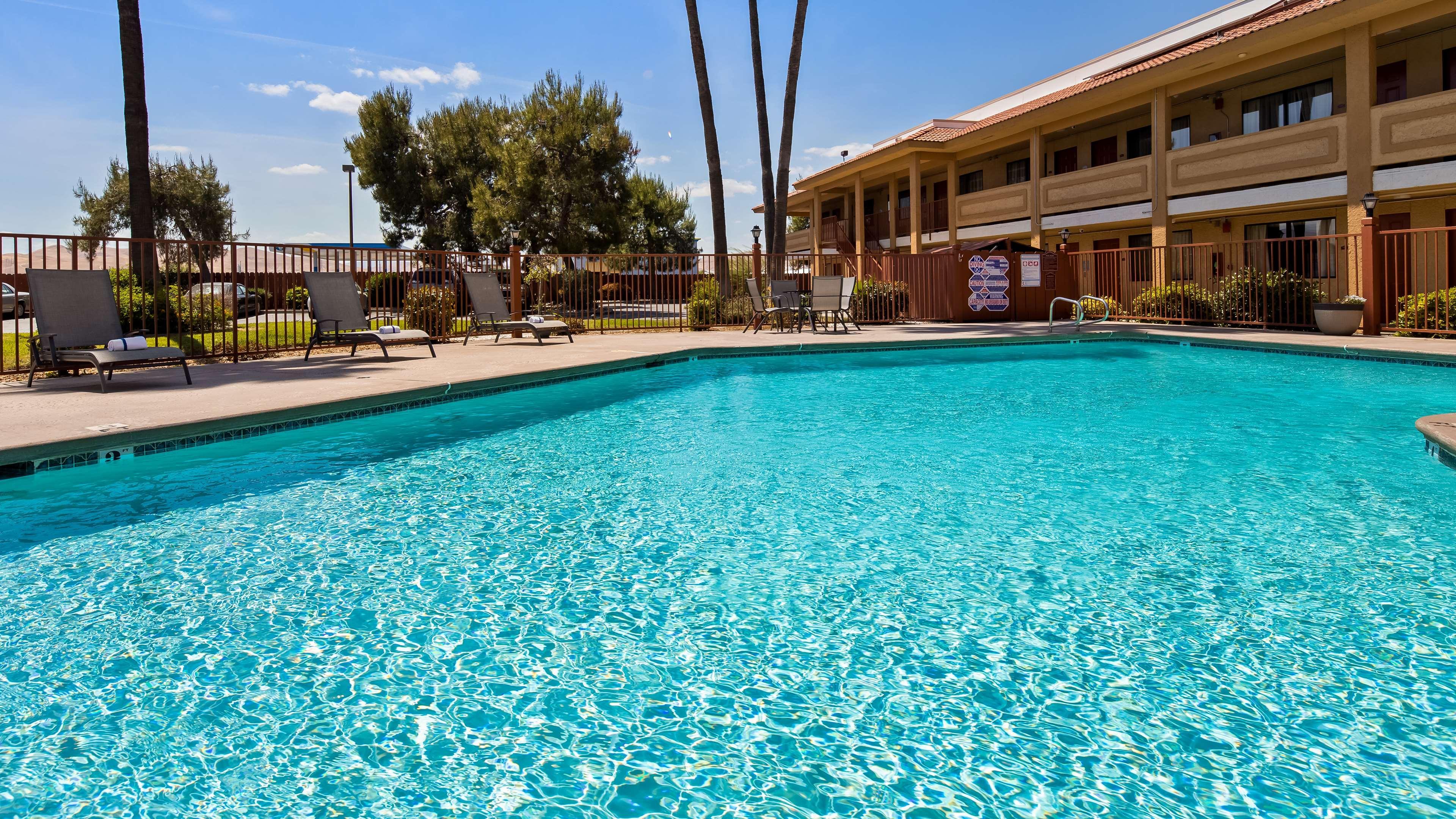Best Western Apricot Inn Chaney Ranch Zewnętrze zdjęcie