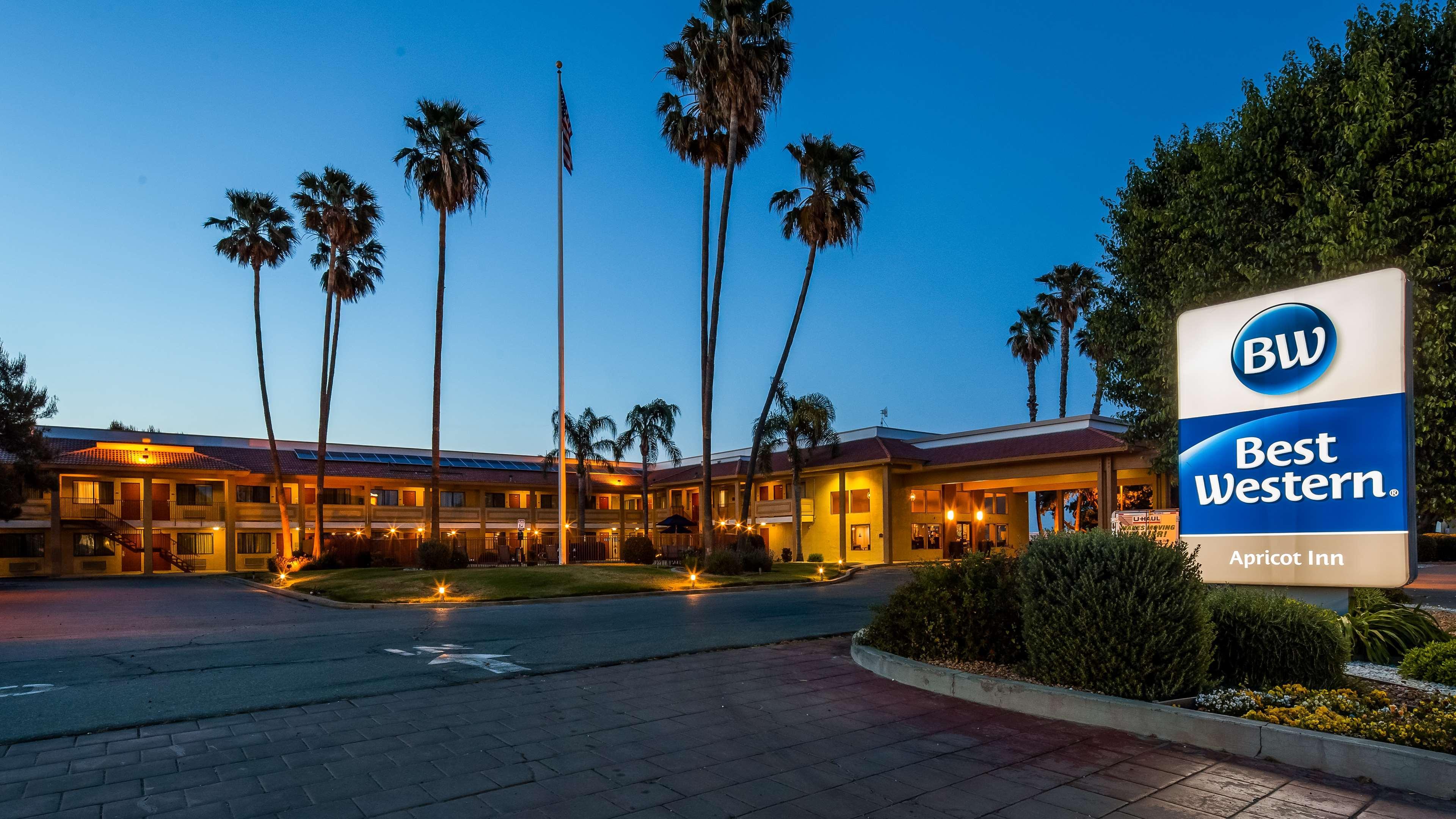 Best Western Apricot Inn Chaney Ranch Zewnętrze zdjęcie